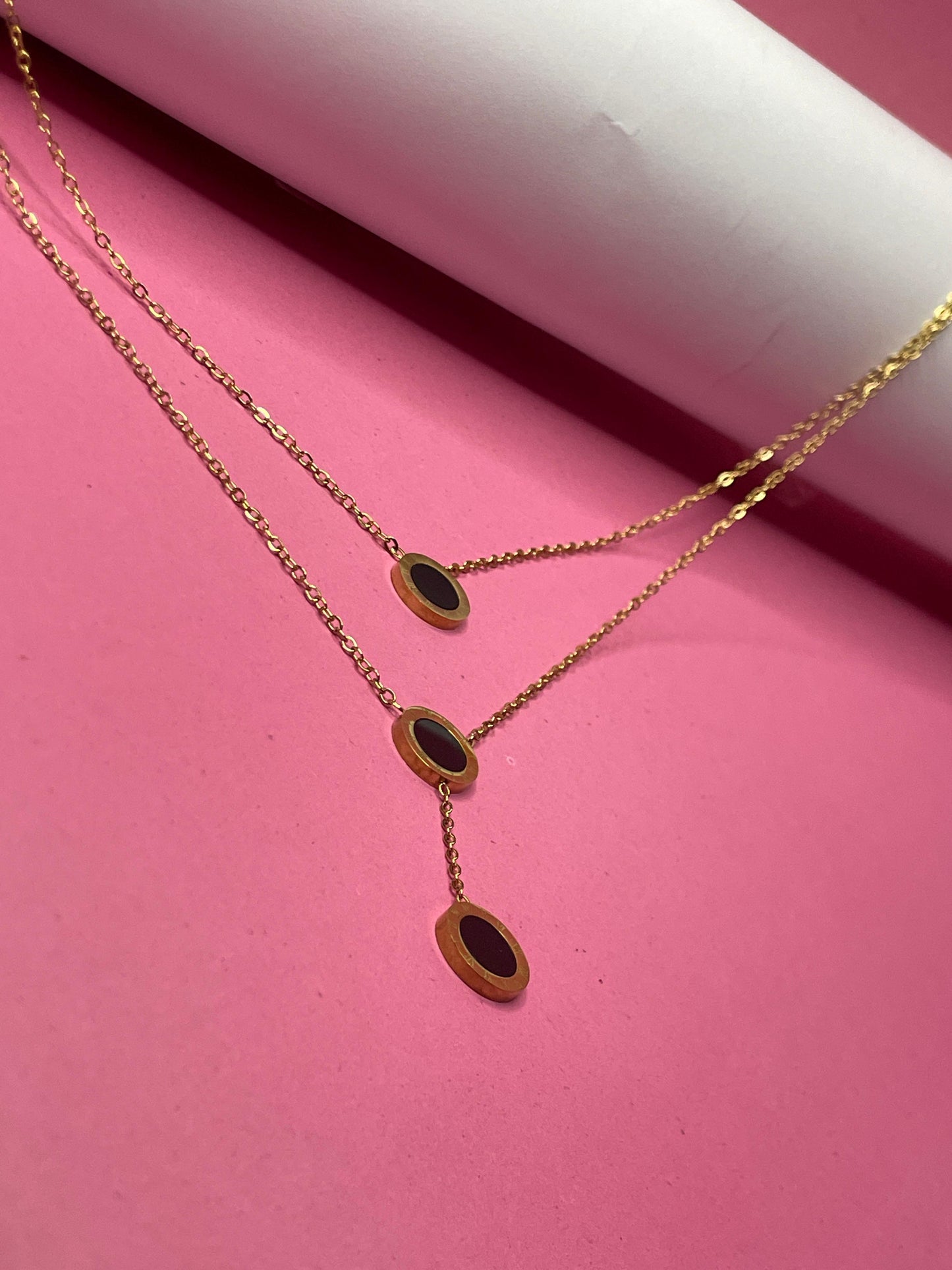 Three Stones Black Golden Necklace